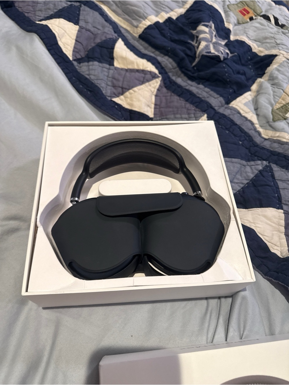 Apple Vision Pro-Style Headset Face Cover in Space Black